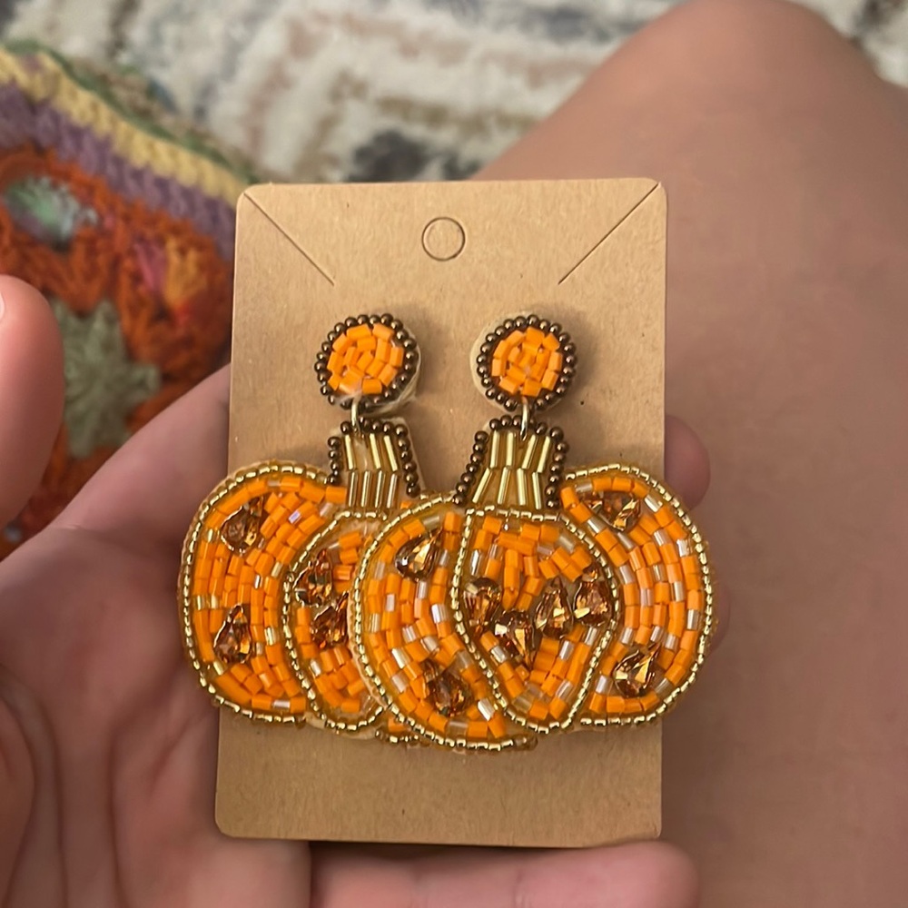 Beaded pumpkin earrings